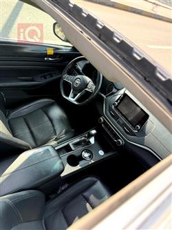 نيسان ألتيما